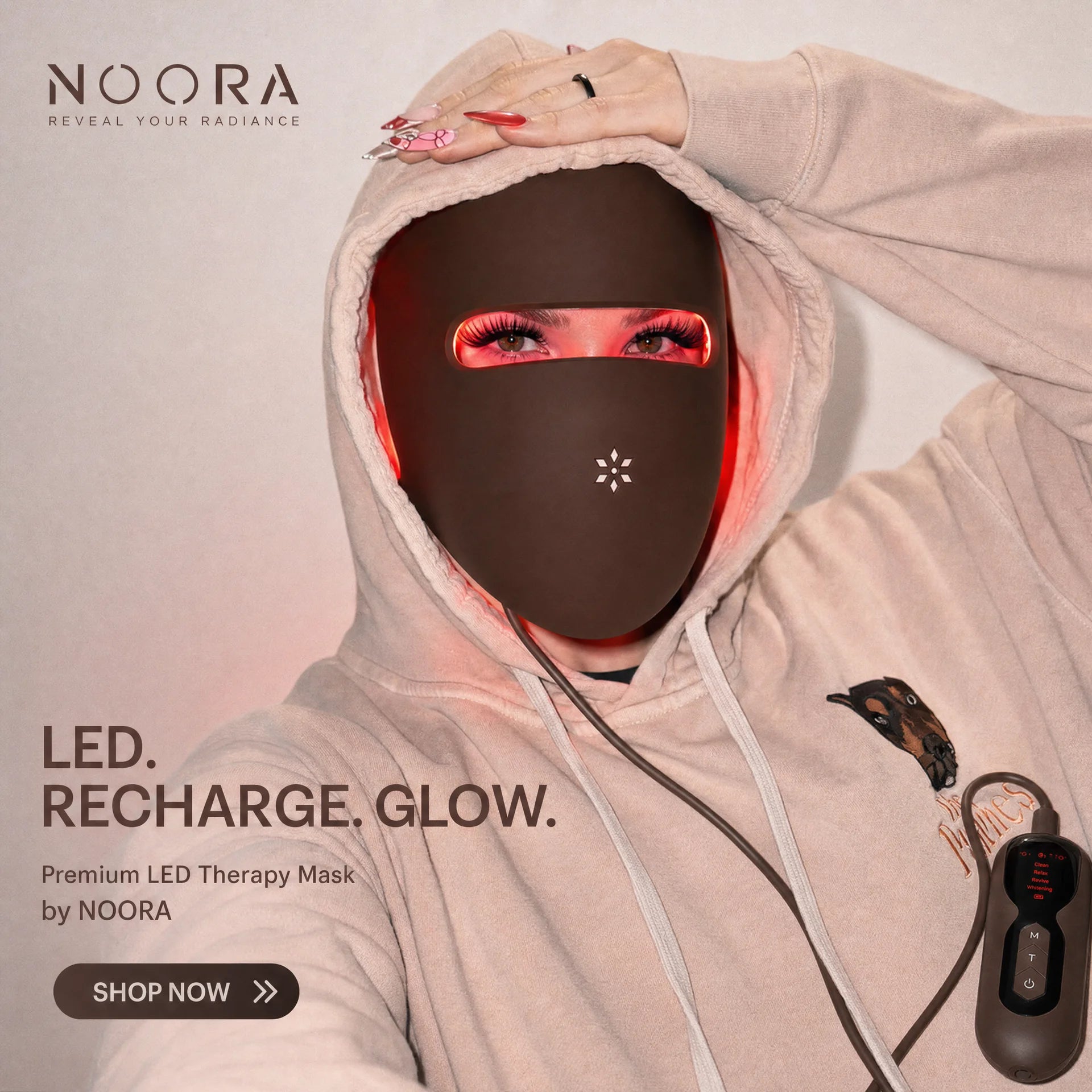 Jessica wearing the NOORA mask